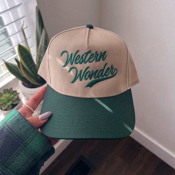Western Wonder two tone trucker hat - Picture 1 of 6